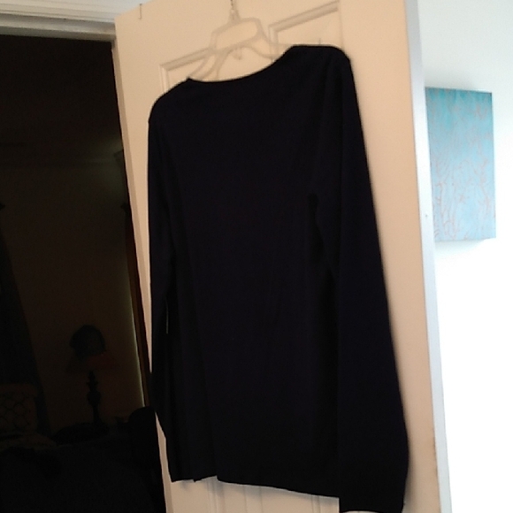 Long Sleeve Top with Pink and Blue Floral Design - Picture 8 of 9